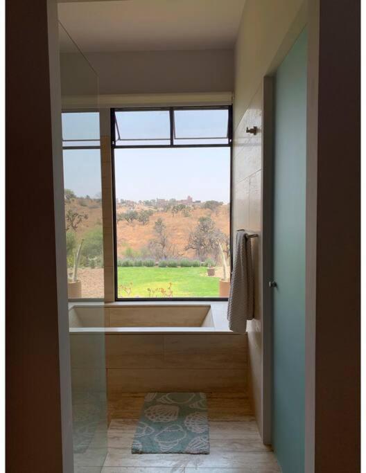 Spectacular Modern Estate In Valle De Los Senderos * San Miguel de Allende
